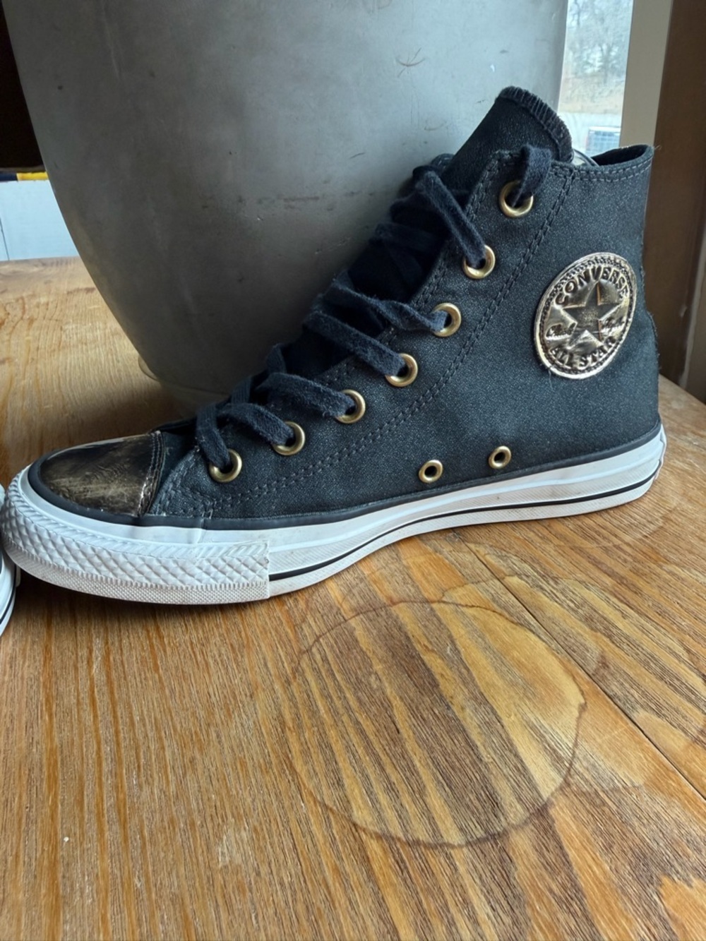 Converse Women's Chuck Taylor All Star Brush Off Sneaker Black/Gold Size 7 - Picture 5 of 7